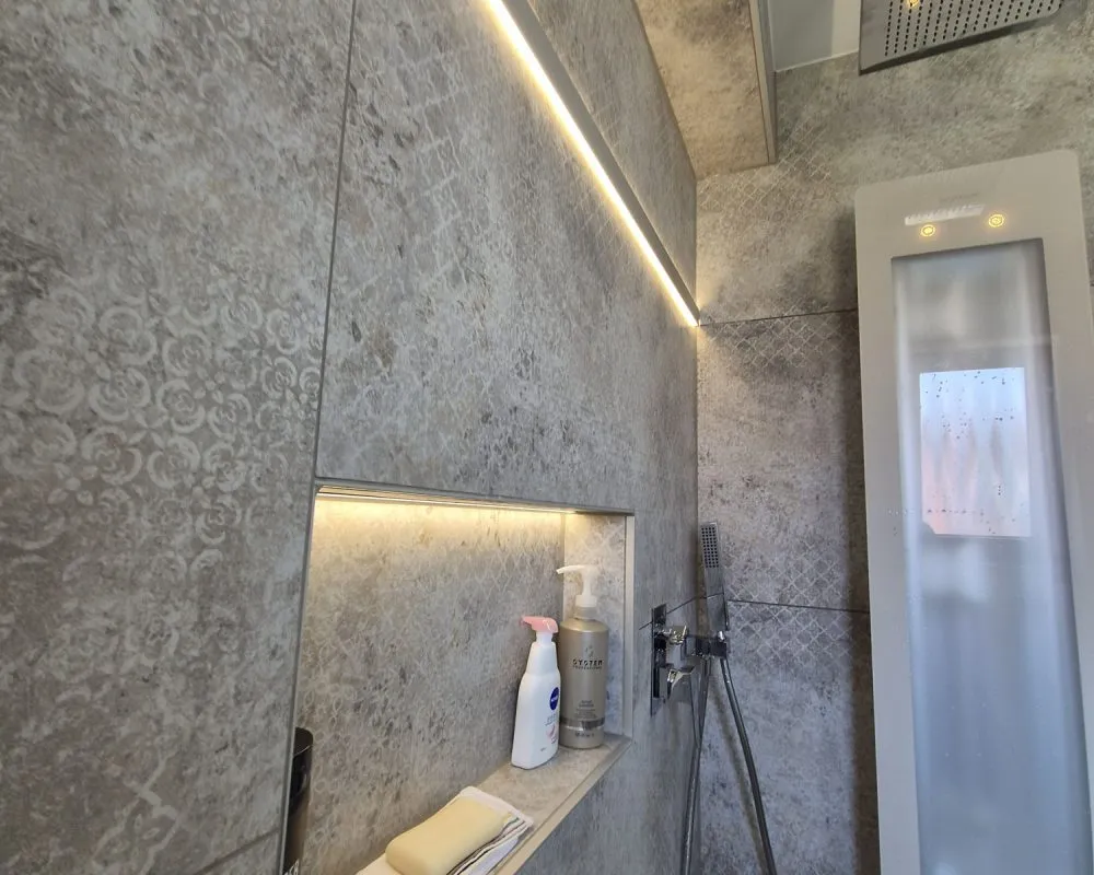 Moderne LED-Beleuchtung als Raumakzent